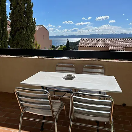 Vue Et Piscine Appartamento Saint-Raphaël